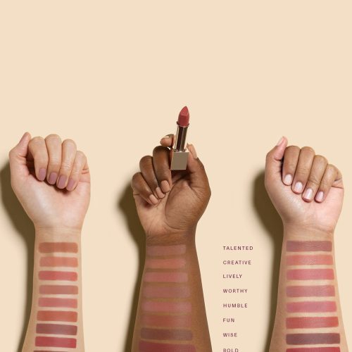 ARM SWATCHES KW MATTE LIPSTICK