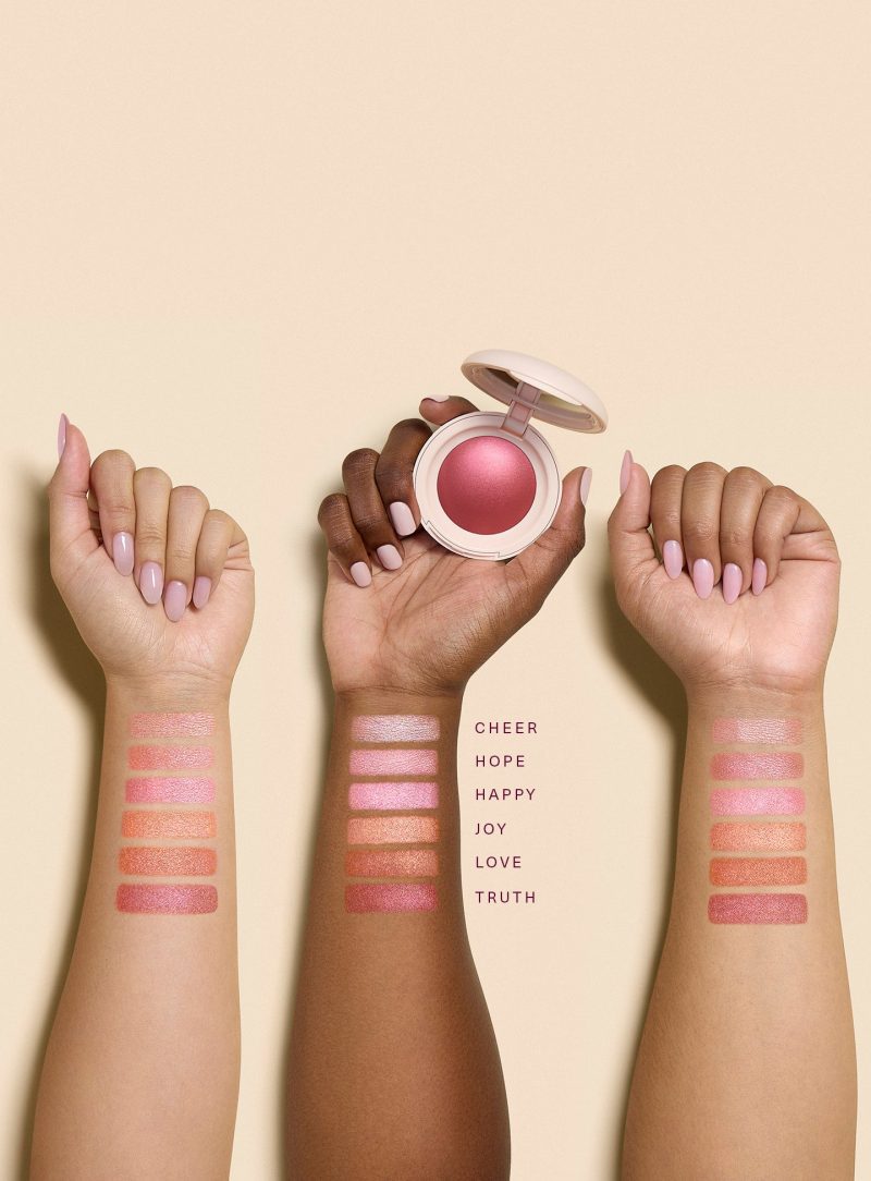 ARM SWATCHES SOFT PINCH LUMINOUS POWDER BLUSH