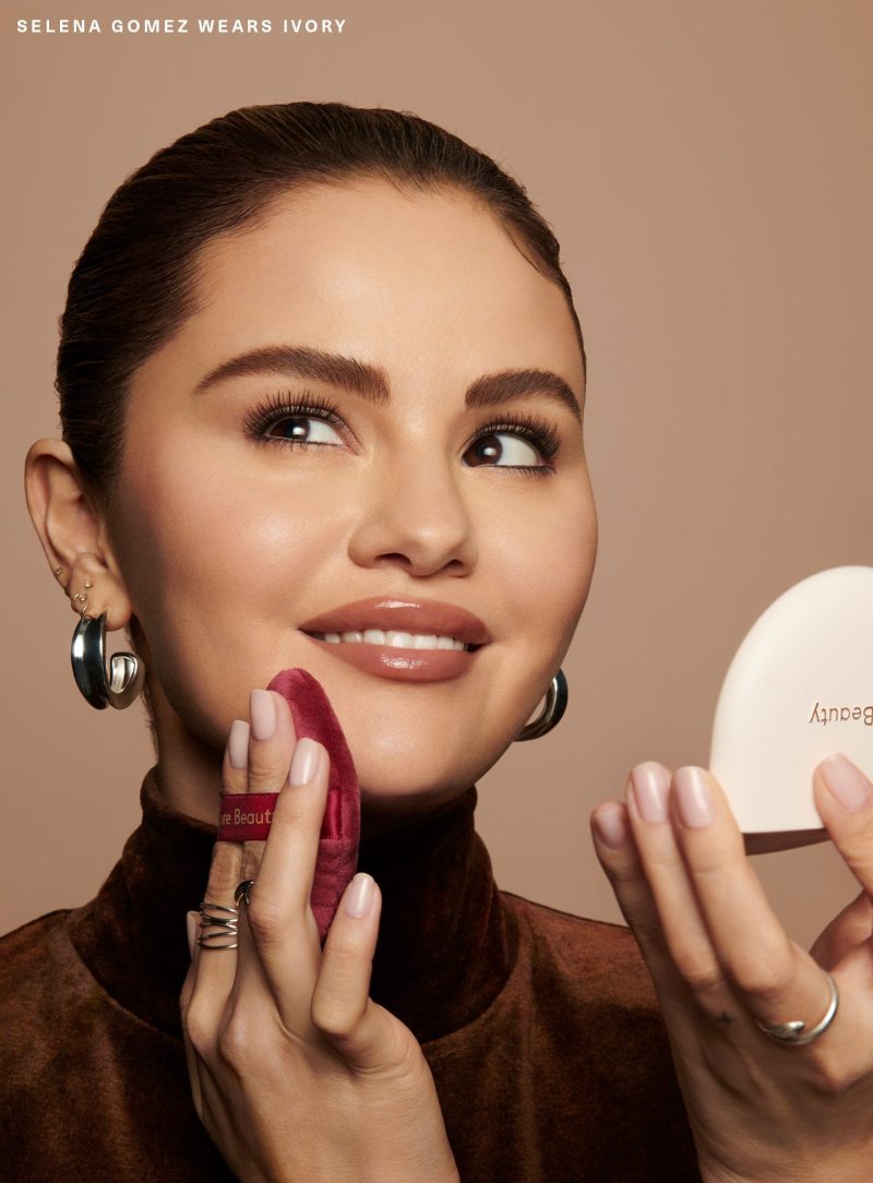 CAMPAIGN SELENA TRUE TO MYSELF TINTED PRESSED FINISHING POWDER IVORY 02 88a26449 7202 452a 87c6 b48b230e72e6