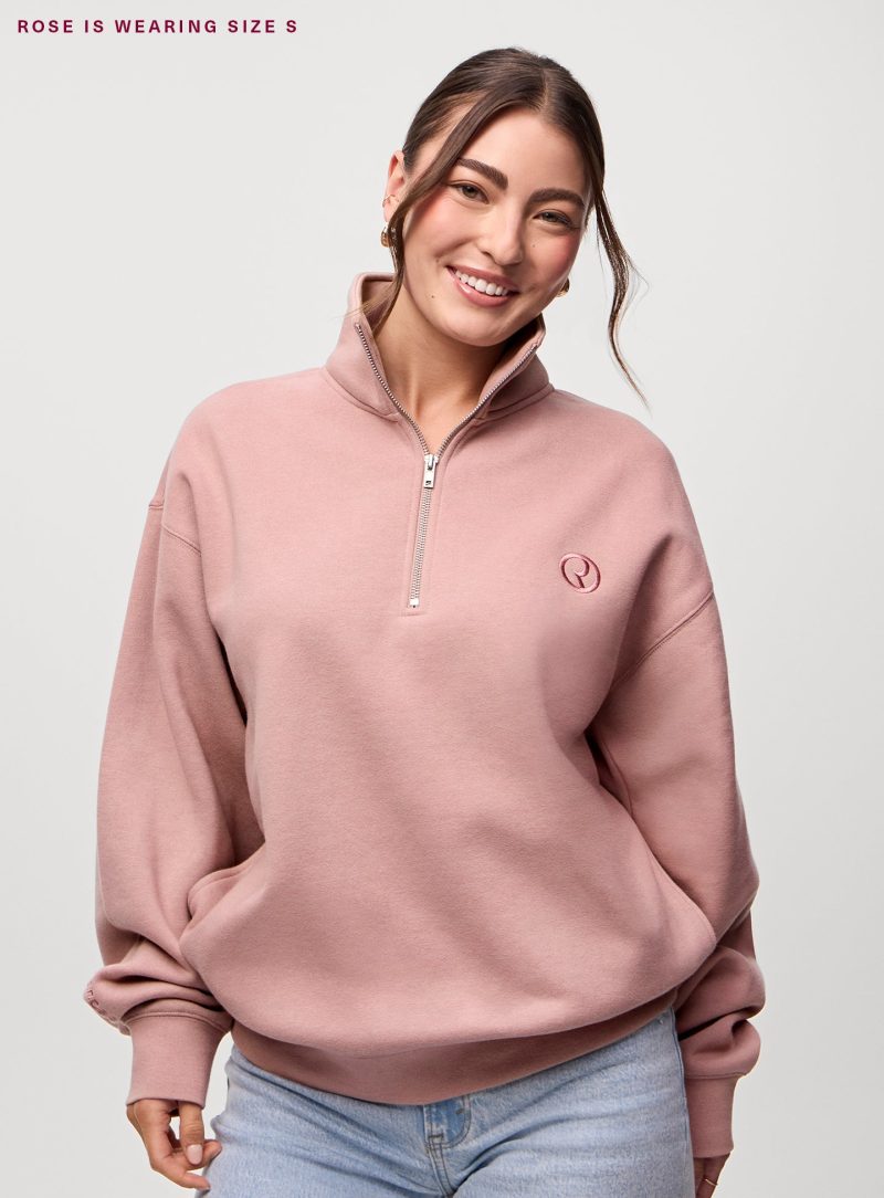 ON FIGURE QUARTER ZIP SWEATSHIRT S