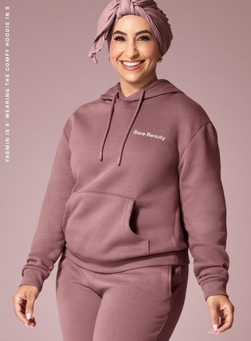 on figure comfy hoodie yasmin s 1440x1952 1