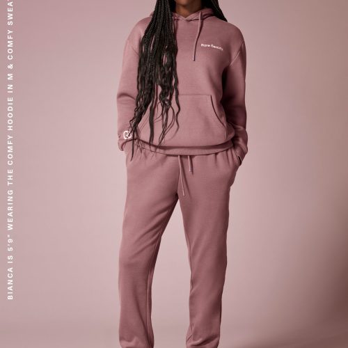 on figure comfy sweatpants bianca l 1440x1952 1