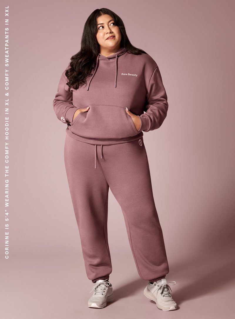 on figure comfy sweatpants corinne xxl 1440x1952 1